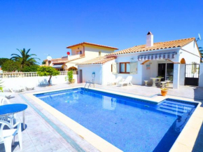 Villa con Piscina Privada, Aire Acondicionado y Wifi cerca de Playa - 3 Habitaciones, 2 Baños - ES-325-15